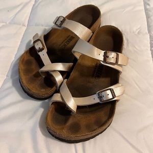 Used burkinstocks pearl color slightly used